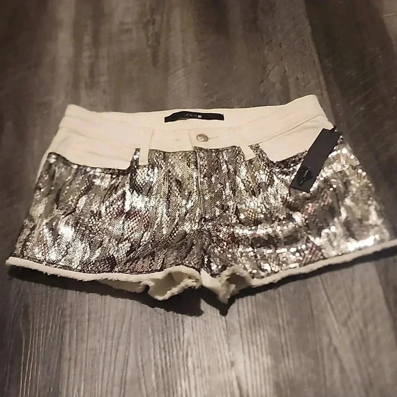 JOE'S JEANS SHORTS WITH SEQUIN - Picture 1 of 5